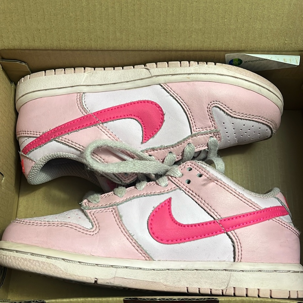 Dunk Low GS “Triple Pink”
